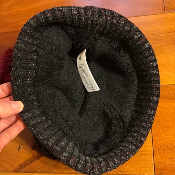 Lululemon Textured Fleece Pom Beanie - Picture 4 of 4